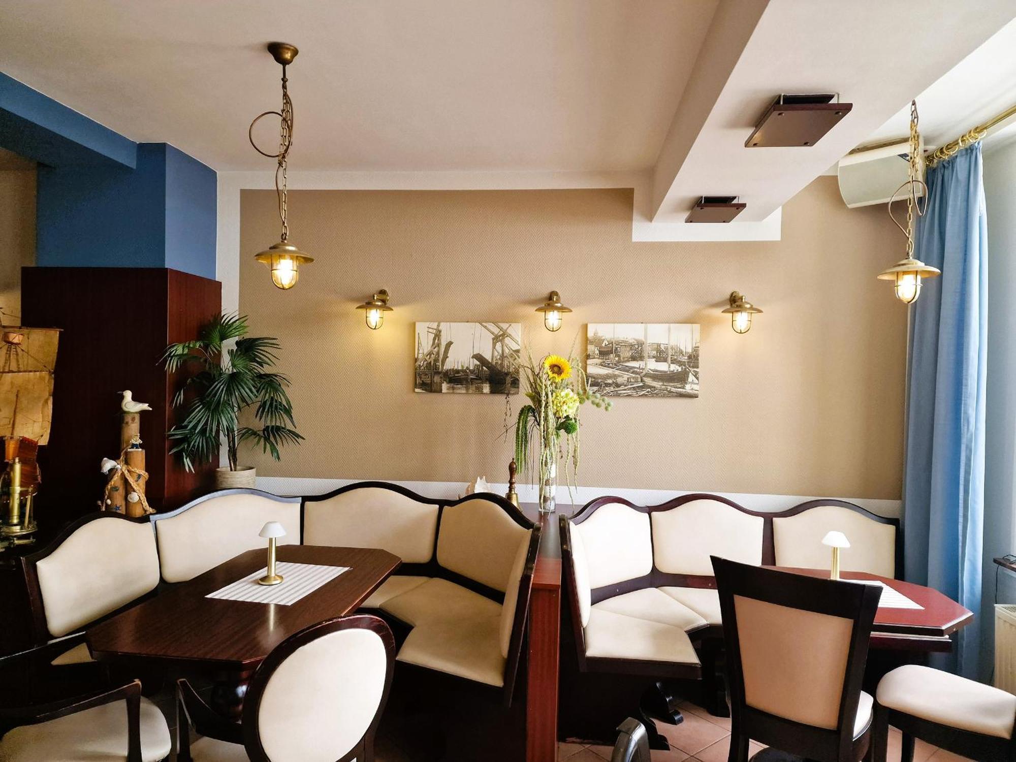 Hotel Am Markt & Brauhaus Stadtkrug Ueckermünde Εξωτερικό φωτογραφία